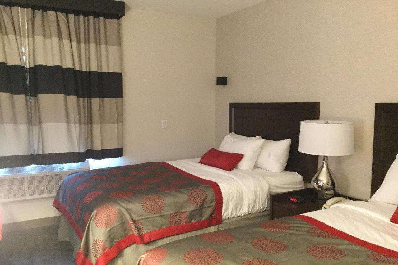 Ramada By Wyndham Bronx Terminal Hotel New York Exterior photo